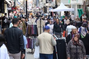 SİVAS SOKAKLARI TAKSİM MEYDANI'NI ARATMADI: GURBETTE YAŞAYAN SİVASLILAR MEMLEKETİNE AKIN ETTİ