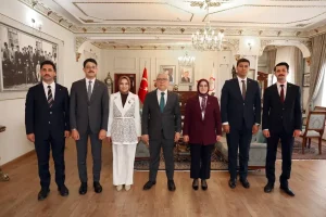 7785-valilikte-gizli-zirve-degil-veda-sivasin-o-ilce-kaymakamlari-gidiyor